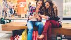 Connected Commerce: The Impact of Internet Connection on Shopping Malls